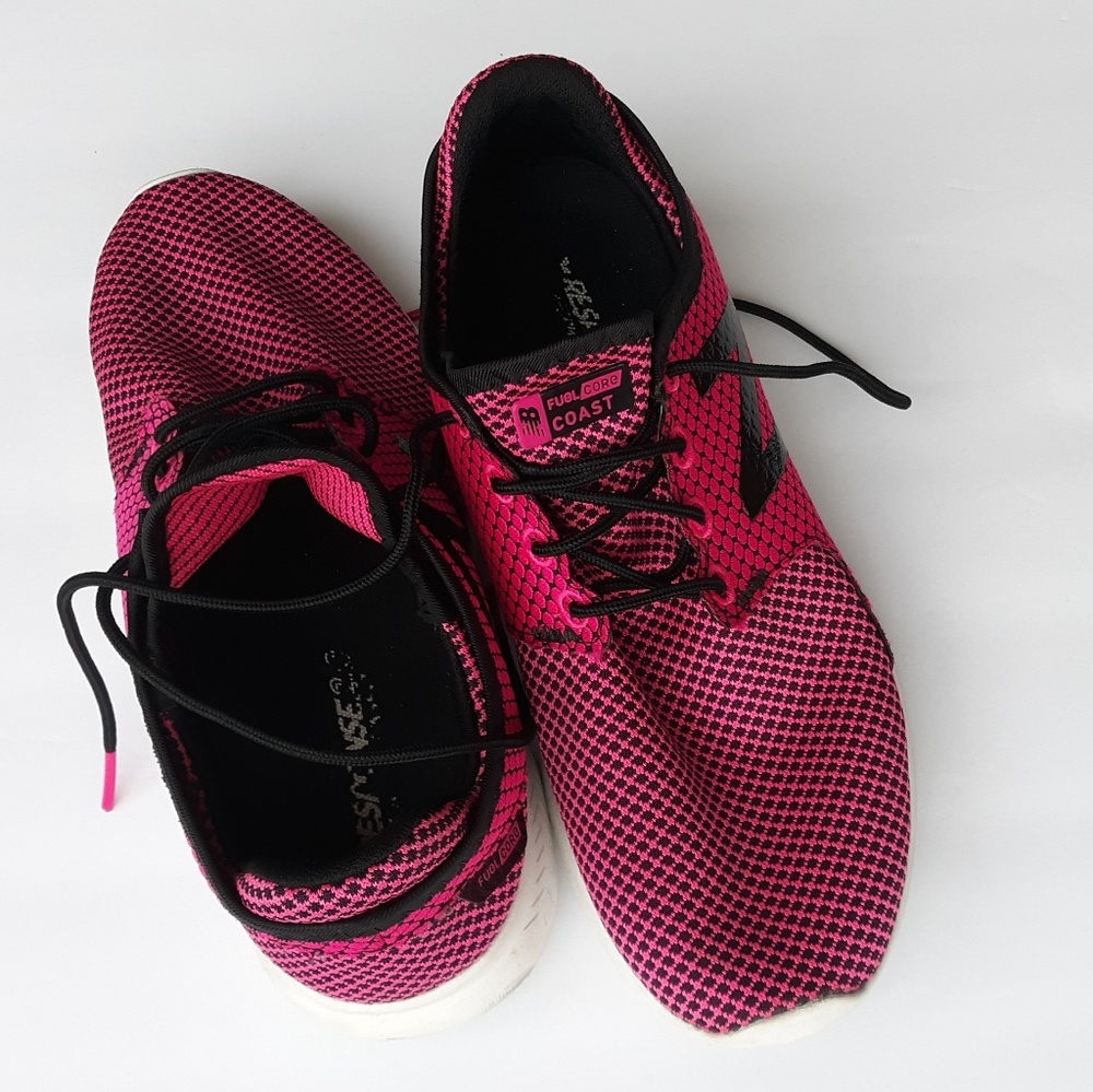 New Balance women's fuelcore Coast pink shoes